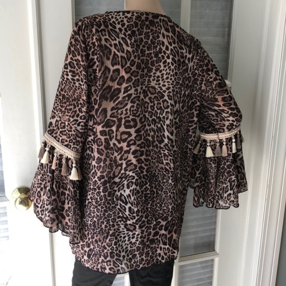 Luxe Moda animal print flowing bell sleve long top - Picture 3 of 8